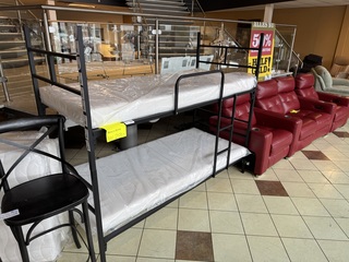 Stapelbed, zwart metaal